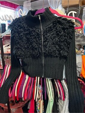 ShopEvelynne Black Zip-Front Textured Knit Sweater
